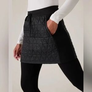 Athleta Solstice Skirt Black Activewear Quilted Sport Like New 12P